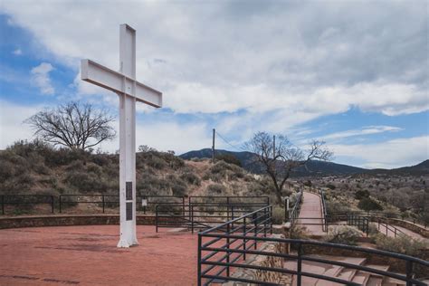 Why You Need to Visit the Cross of the Martyrs | El Farolito Bed ...