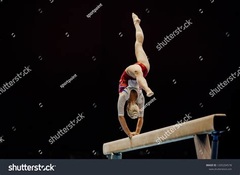 4,513 Gymnastics balance beam Images, Stock Photos & Vectors | Shutterstock