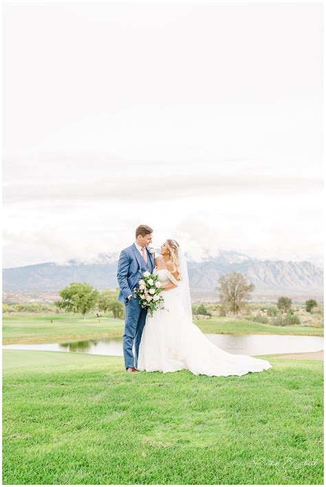 Lauren and Cooper's October Wedding at the Prairie Star Restaurant in ...