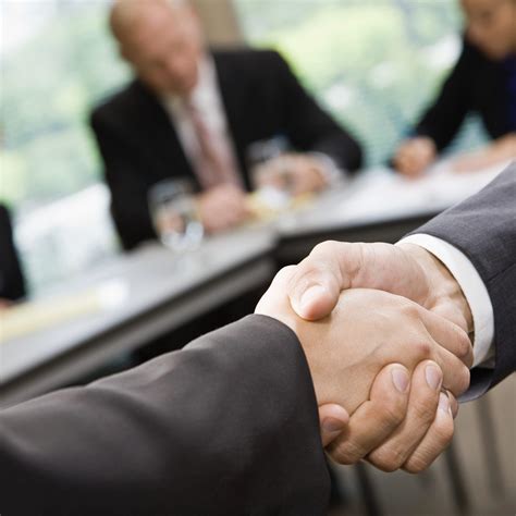 Business-Casual Handshake Wallpaper 的图像结果