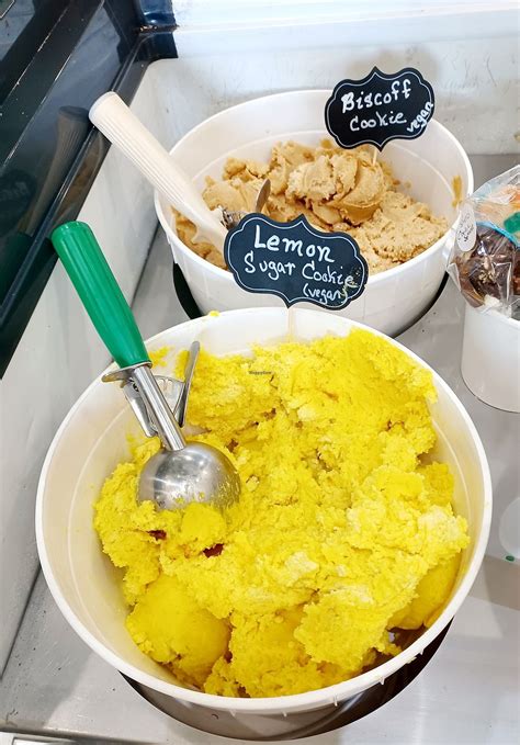 Twisted Roots Frozen Yogurt - Longmont Colorado Ice Cream - HappyCow