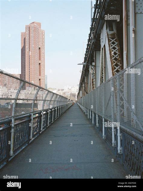The Manhattan Bridge pedestrian walkway in New York City Stock Photo ...