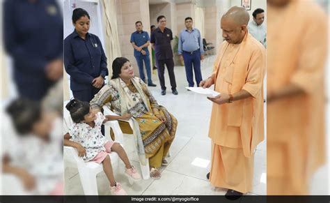 Yogi Adityanath Assures Girl's Admission, Fulfills Her Dream Of ...