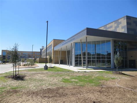 Seguin ISD ramping up security at high school amid online threats