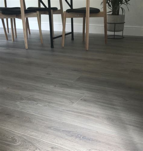 New York Oak Grey Laminate Flooring 12mm - AC5 Rating