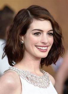 Hairstyles For Small Oval Faces by Best Oval Hairstyles For S The Xerxes Hairstyles For Small Oval Faces