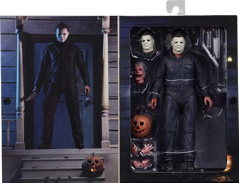 A Michael Myers Action Figure Is the Perfect Christmas Gift for ...