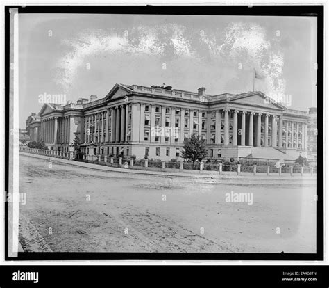 Treasurydept hi-res stock photography and images - Alamy