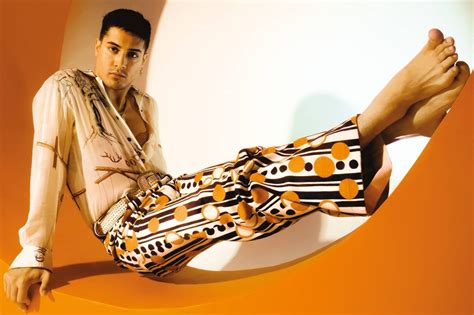 Avan Jogia Gif Avan Jogia Avanjogia Descubre Comparte Gifs My Xxx Hot | My XXX Hot Girl