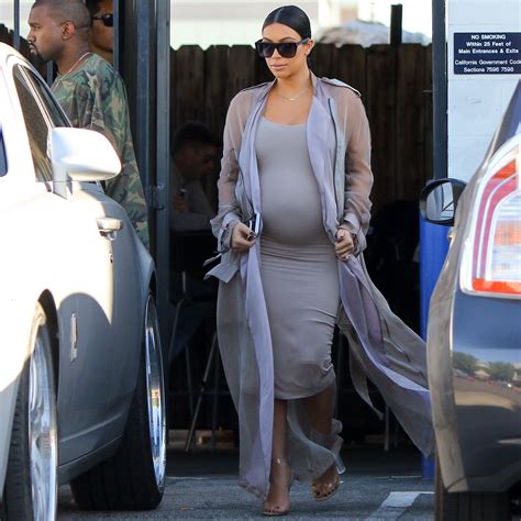 Kim Kardashian Shows Off Her Swollen Pregnancy Feet on 'Keeping Up With ...