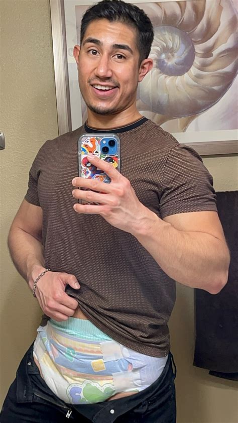 Diapers and Muscle 💪🏻 @diapersandmuscle - Tumblr Blog | Tumlook