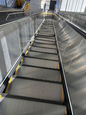 RESTON TOWN CENTER METRO STATION - Updated September 2024 - 20 Photos ...