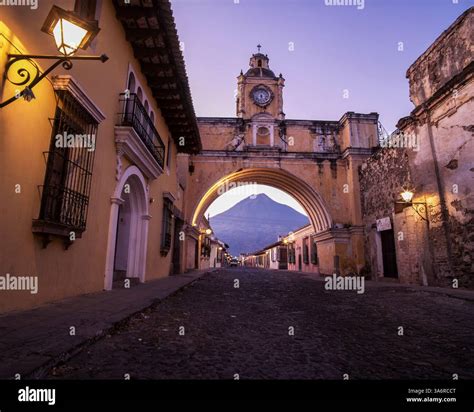 Antigua city, santa catalina arch.Guatemala Stock Photo - Alamy