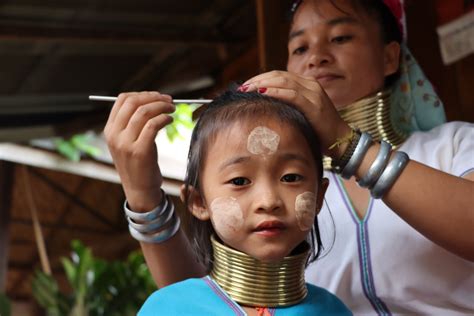 why do kayan tribe wear neck rings