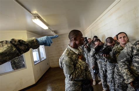 Basic Combat Training Soldiers go through gas chamber | Article | The ...