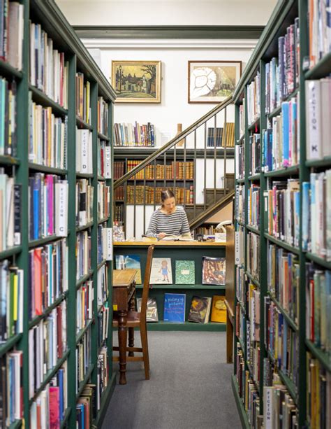 Library Tour 的图像结果