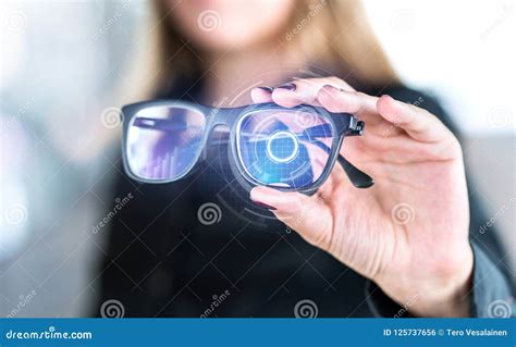 High-Tech Glasses 的图像结果