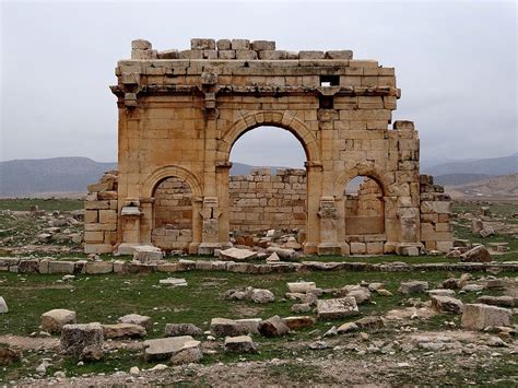 Timgad The Lost City: A 2000 year old Roman city with surprisingly ...