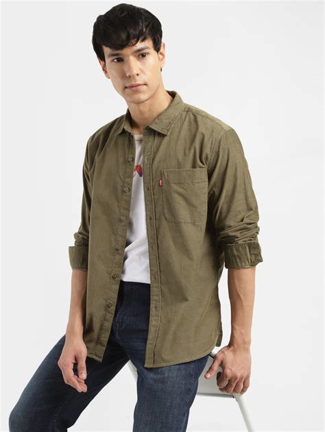 Men's Solid Slim Fit Corduroy Shirt – Levis India Store
