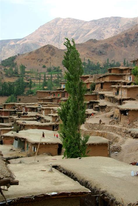 Bakhtiari Migration Routes: Seasonal Nomadic Pathways Across Zagros Mountains