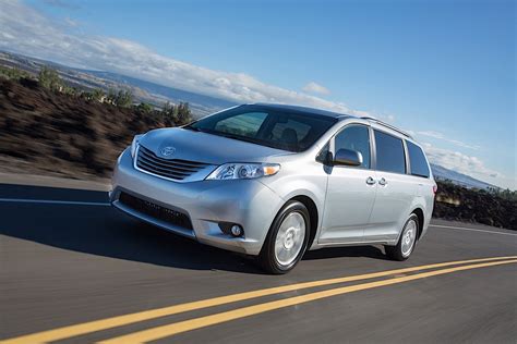 TOYOTA Sienna Specs, Performance & Photos - 2014, 2015, 2016, 2017 - autoevolution