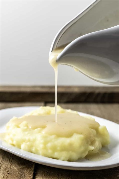 Easy Chicken Gravy from Scratch With or Without Drippings • Zona Cooks