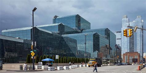 Jacob K. Javits Convention Center – Enclos
