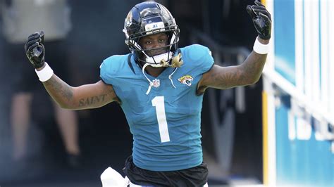 Travis Hunter Drafted by Jaguars at No. 2, Stuns NFL Fans After Trade ...