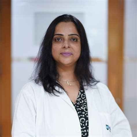 Dr. Leena Yadav - Infertility & IVF, Book Online Appointment, Video ...