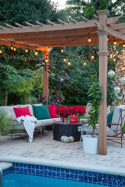 Gazebo Christmas Decorations 6" HOLIDAY GAZEBO – NATALIE SARABELLA