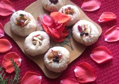 Rose flavored sondesh Recipe by geeta sachdev - Cookpad