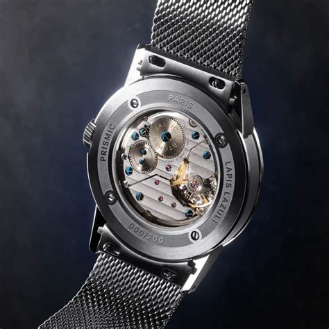 Baltic Prismic Stone Dials : Trois cadrans en Jade, Agate et Lapis