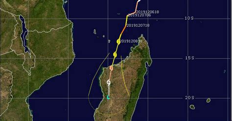 Cyclone Belna to make landfall in 24 hrs, to hit Madagascar directly ...