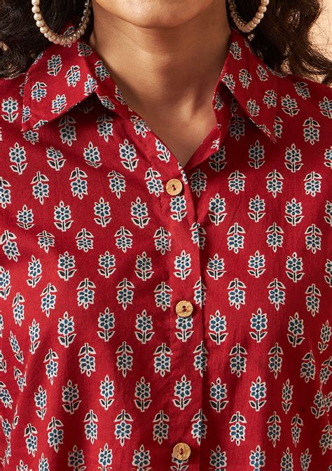 Maroon shirt style top