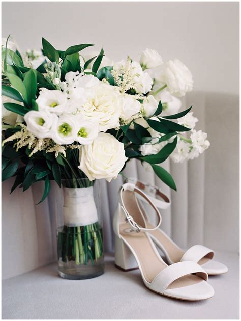 Elegant Hill Country Wedding | Raylee + John - sweetlaurelevents.com