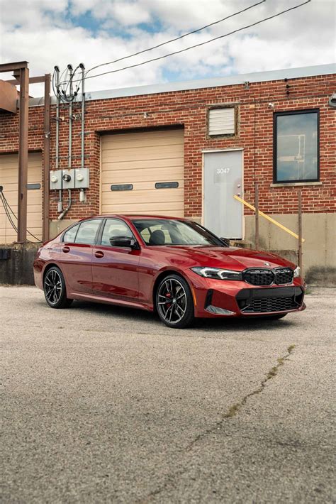 2025 BMW M340i xDrive Flaunts New Vegas Red Color