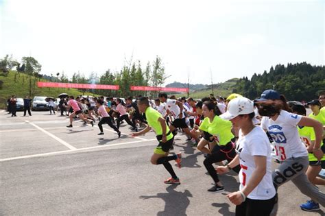 渠县医疗志愿者参加长跑活动急救志愿服务