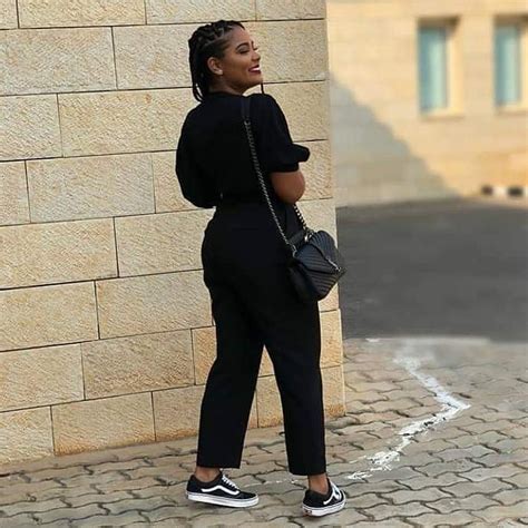 Professional Attire for Women 的图像结果