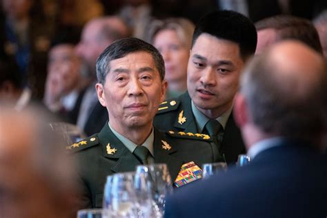 美国官员称中国国防部长李尚福正接受调查 - 纽约时报中文网