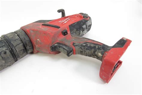 Milwaukee 2640-20 M18 18V Lithium-ion Caulk & Adhesive Gun - Tool Only