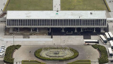 Hiroshima Peace Memorial Museum stellt seltene Farbaufnahmen aus