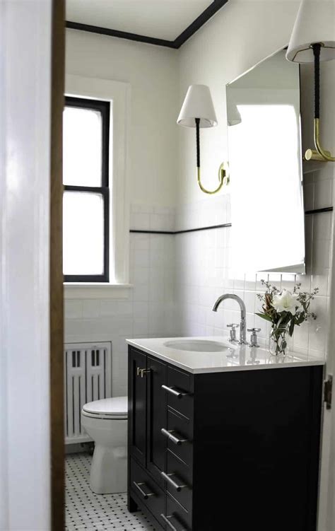 Classic Black And White Bathroom Tile – Rispa
