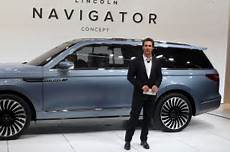 Matthew Mcconaughey Lincoln Navigator Commercial by Matthew Mcconaughey Lincoln Ad Puts Him In The Back Seat Matthew Mcconaughey Lincoln Navigator Commercial