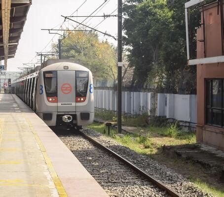 New Delhi Local Train 的图像结果
