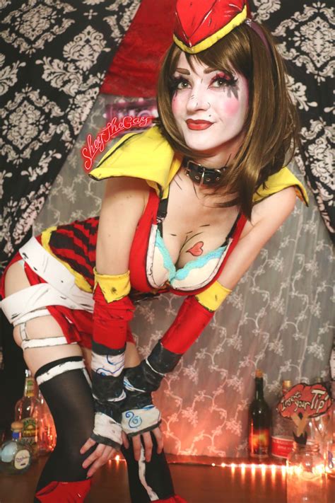 Happy Thursday! Throwback to my DIY Mad Moxxi cosplay :) : r/BorderlandsPreSequel