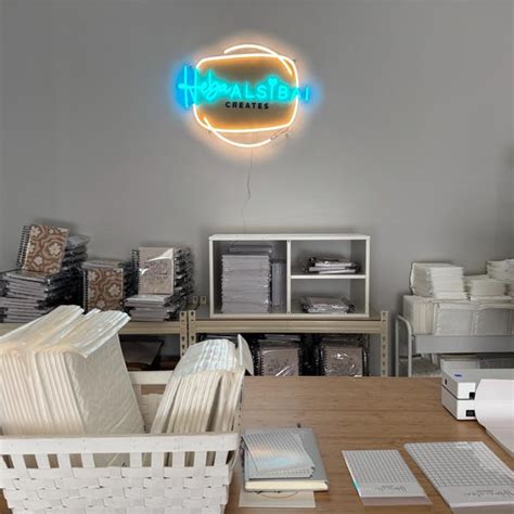 Neon Sign Science 的图像结果