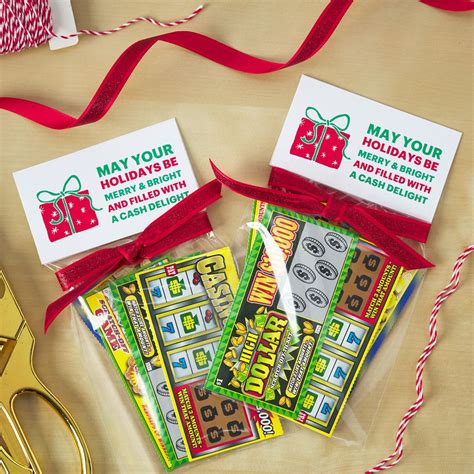 33 DIY Christmas Gifts for Coworkers with Free Printables | Employee ...