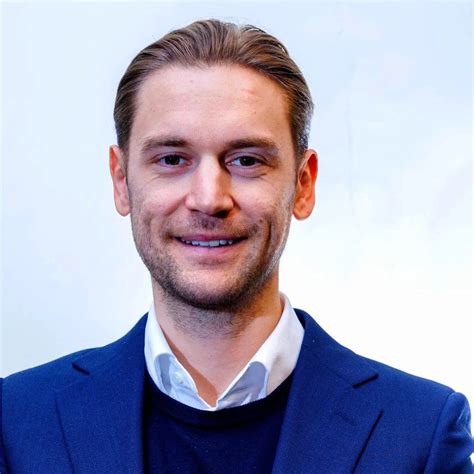 ICE Approval Rating After Renee Nicole Good Shooting Revealed - Newsweek