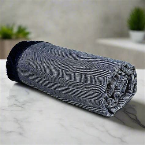 HEELIUM 100% Bamboo Bath Towel | Ultra Soft & Lightweight | Highly ...