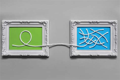 Loop Quantum Gravity vs String Theory 的图像结果